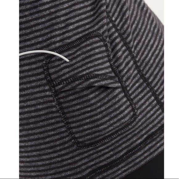 lululemon run • Turn Around Long Sleeve - Picture 3 of 16